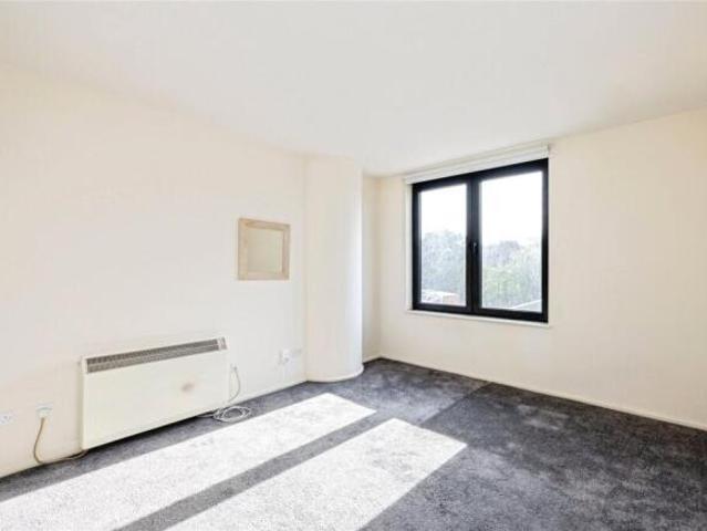 Studio for rent in Cat Hill