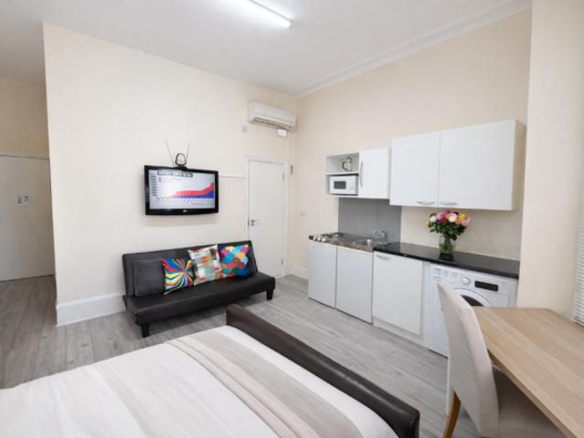 Studio for rent in Cat Hill