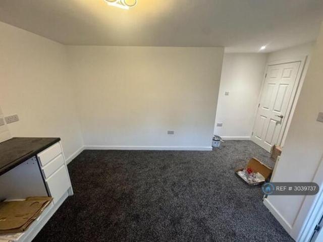 Studio for rent in Cat Hill