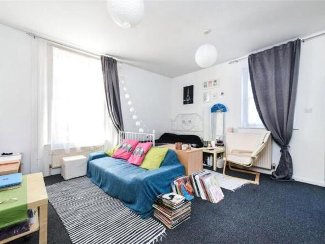 Flat for rent in London Borough of Lewisham, Deptford