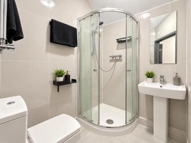 Studio for rent in Cat Hill, England