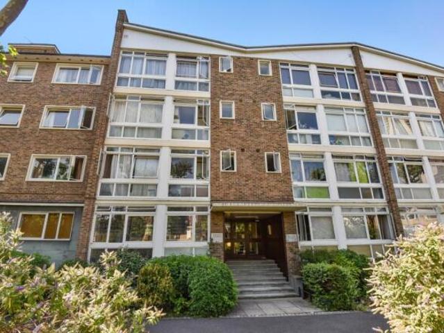 Flat for rent in Cat Hill