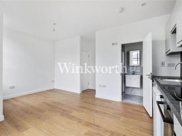 Studio for rent in Cat Hill