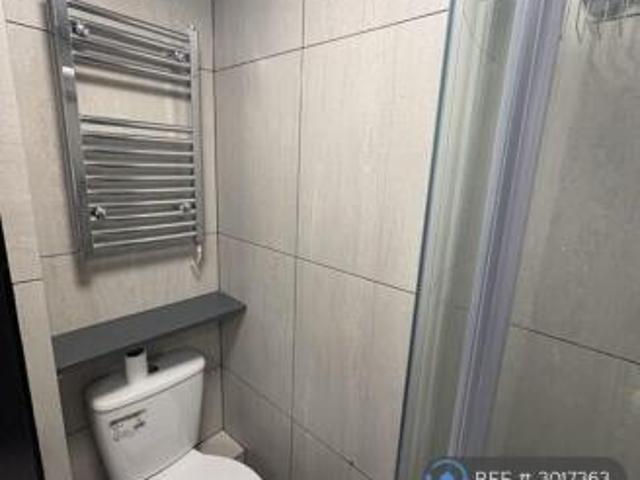 Studio for rent in Cat Hill