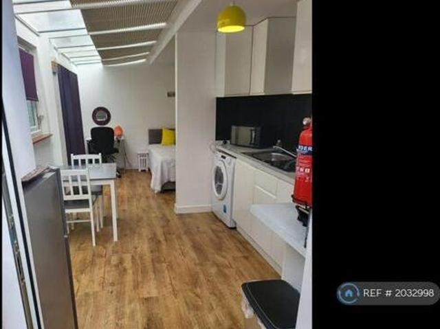 House for rent in Lyons, Greater London