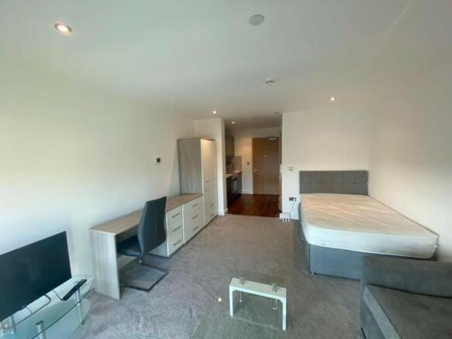 Studio for rent in South Yorkshire