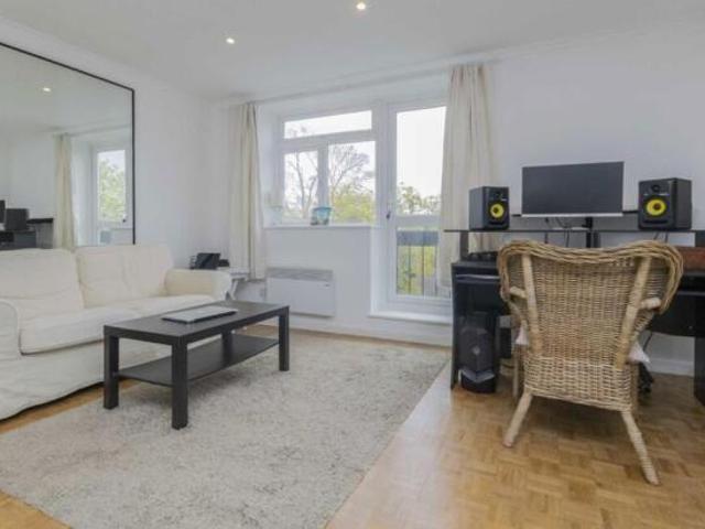 Studio for rent in Ealing, Greater London