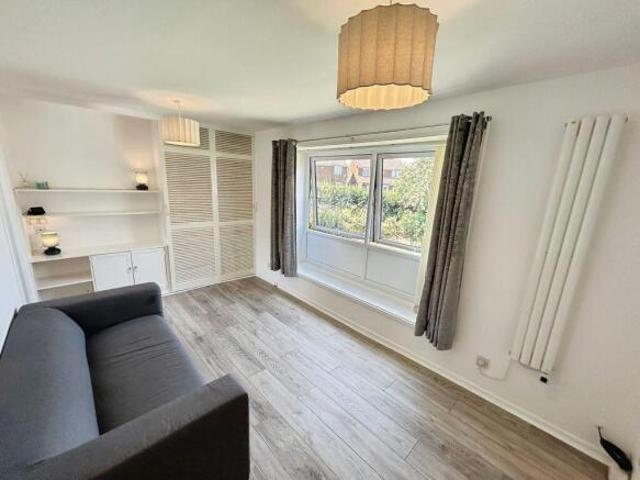 Studio for rent in Kenton, Tyne And Wear