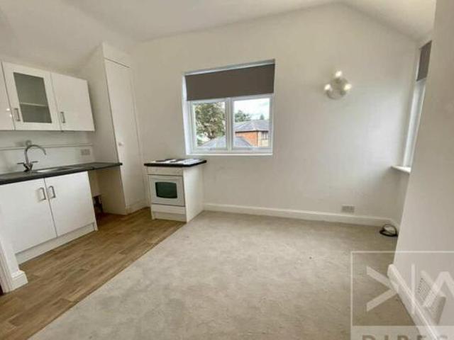 House for rent in Woodcote, Epsom