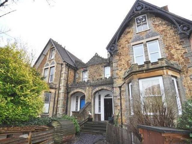 House for rent in Surrey, England
