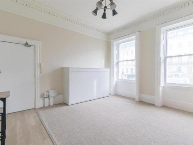Studio for rent in Golden Valley, Gloucestershire