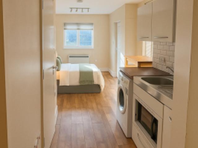 Studio for rent in Cat Hill