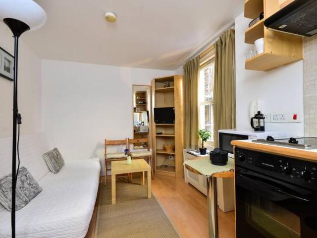 Studio for rent in West Kensington
