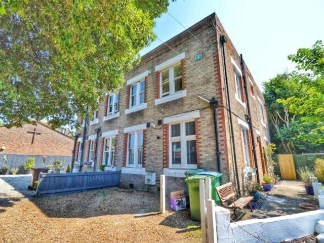 Studio for rent in Clapham, West Sussex