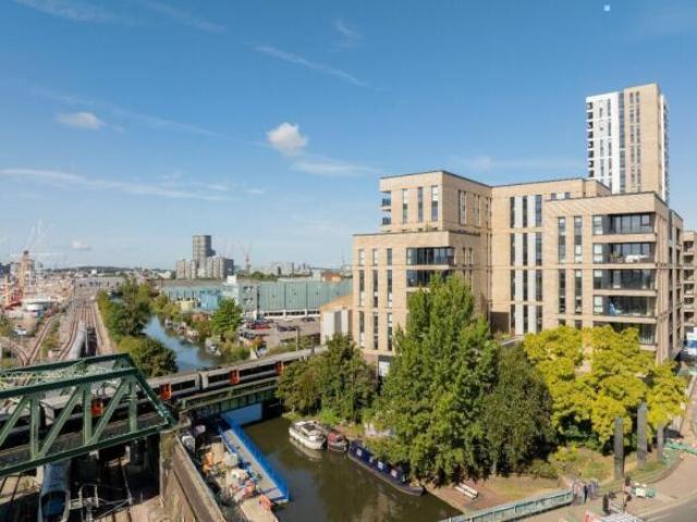Flat for rent in Cat Hill