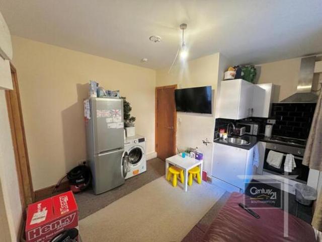 Studio for rent in Southampton, England