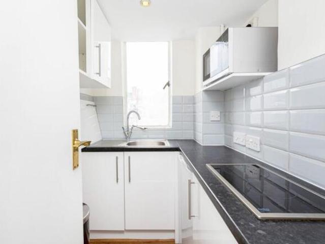 Flat for rent in Cat Hill
