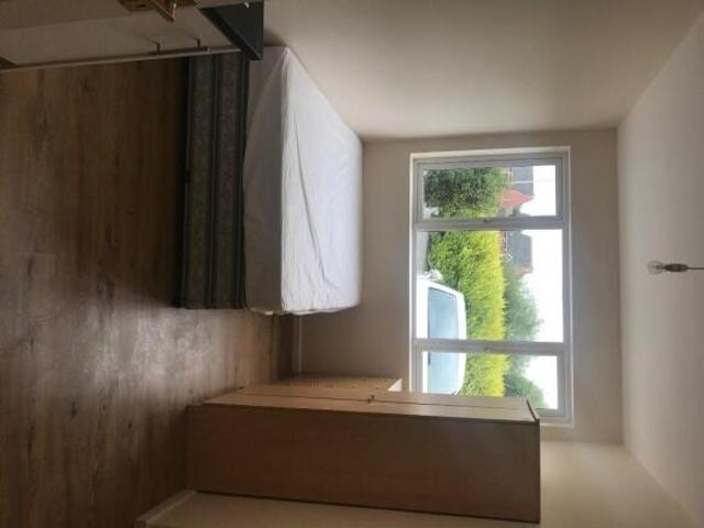 Studio for rent in Pinfold, Leicestershire