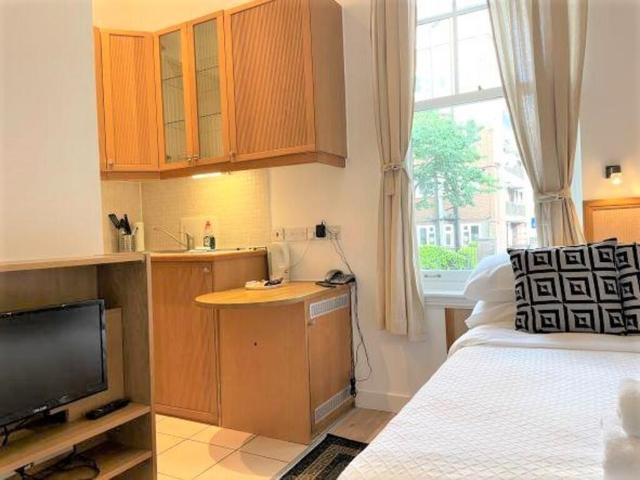 Studio for rent in Hammersmith