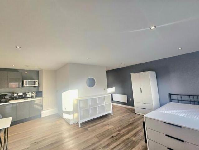 Studio for rent in City Centre, Scotland