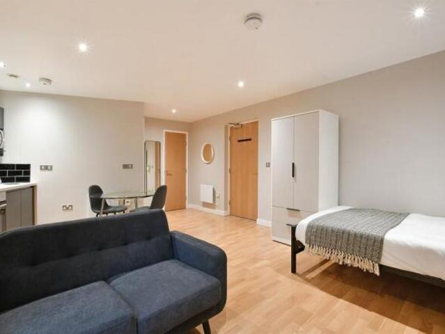 Studio for rent in City Centre, Scotland