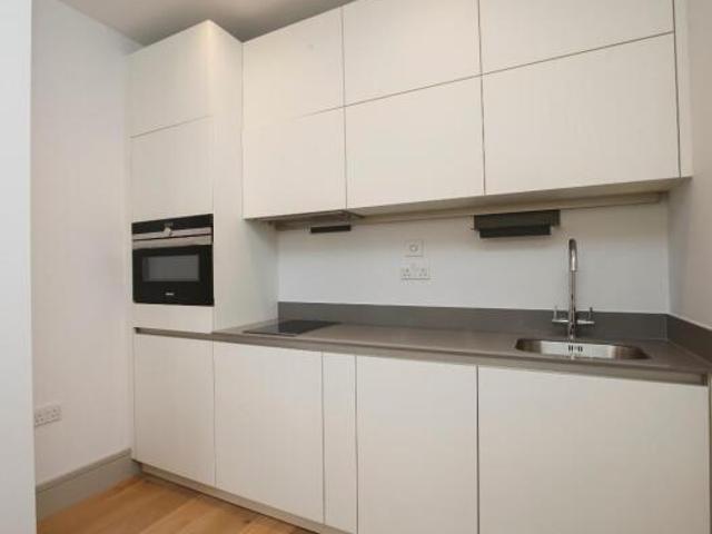 Studio for rent in Cat Hill