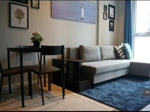 Studio for rent in Cat Hill
