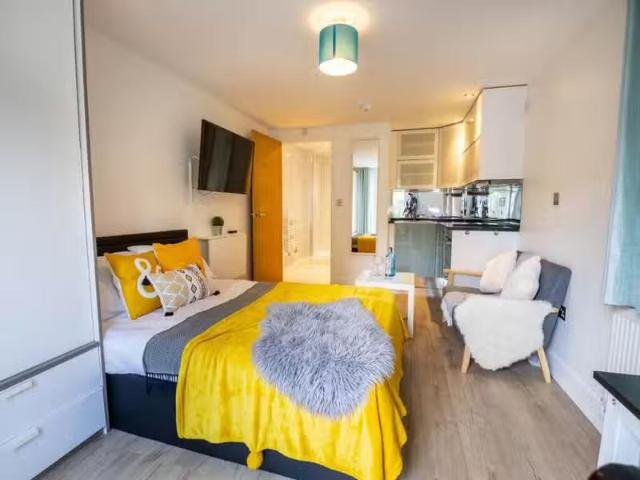 House for rent in St. Dunstan's, The Bridge