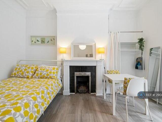 Studio for rent in Cat Hill, Isle Of Man