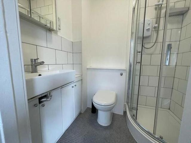 Studio for rent in Cat Hill