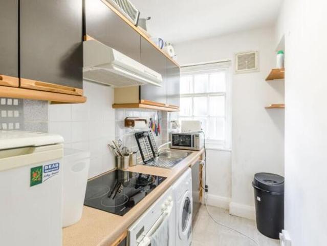 Studio for rent in Cat Hill