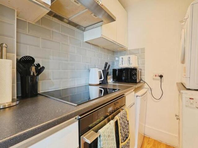 Flat for rent in Cat Hill