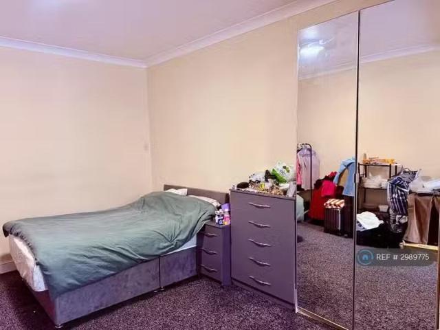 House for rent in Goodmayes, Greater London