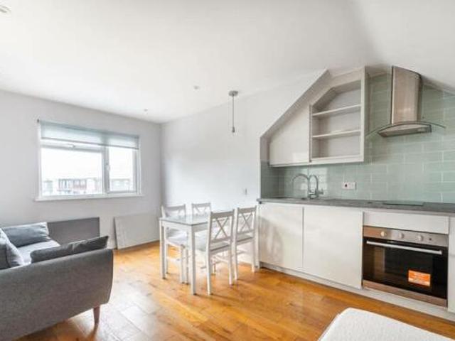 House for rent in London Borough of Ealing, Greenford