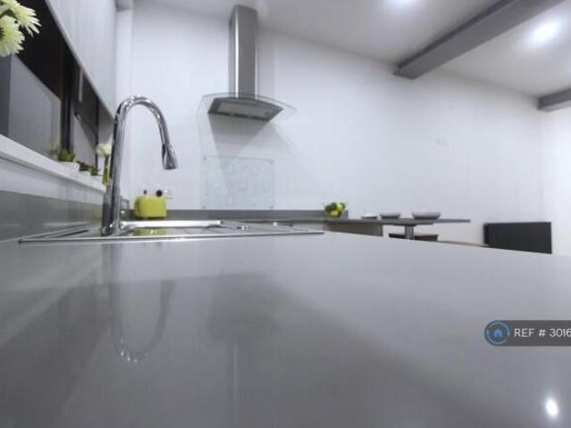 Studio for rent in Luton, England