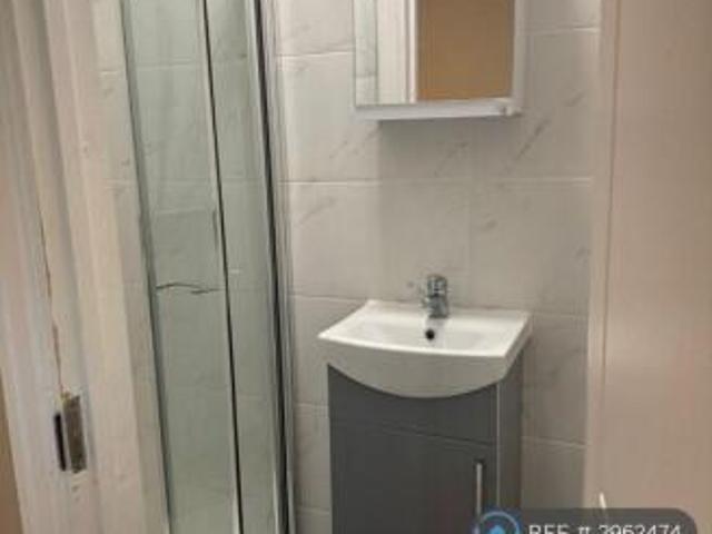 Studio for rent in Cat Hill