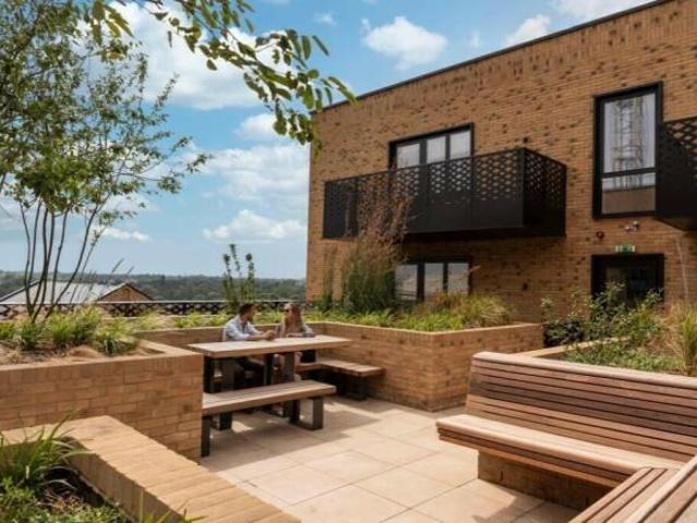 Studio for rent in Cat Hill
