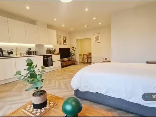 House for rent in St Albans, Five Acres