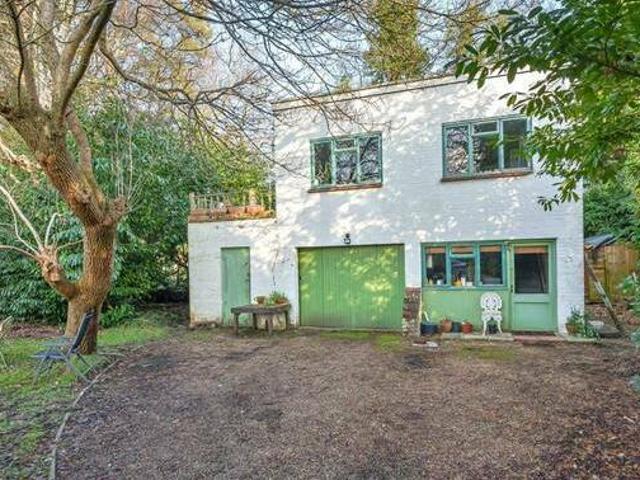 House for rent in Surrey