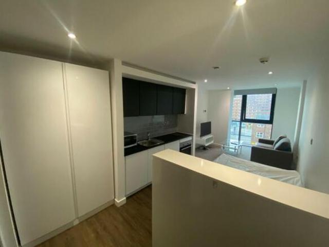 Studio for rent in South Yorkshire