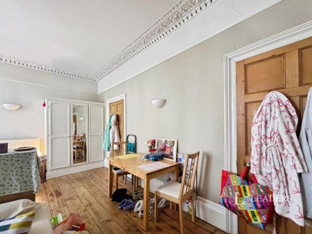 Studio for rent in Ewens Farm, Golden Valley