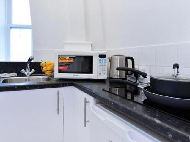 Studio for rent in Cat Hill