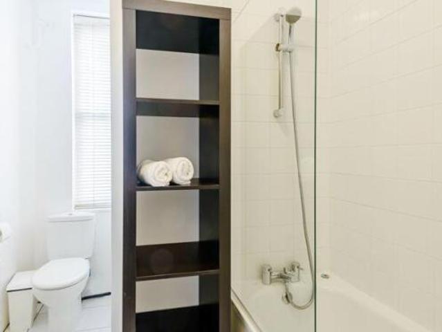 Studio for rent in Cat Hill