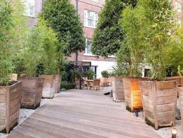 Studio for rent in Cat Hill
