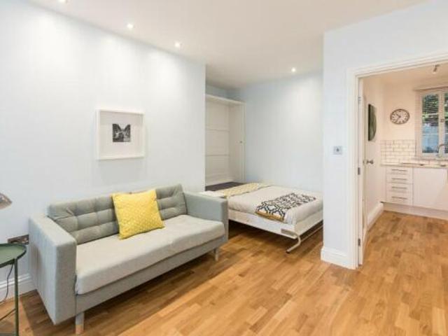 Studio for rent in Cat Hill
