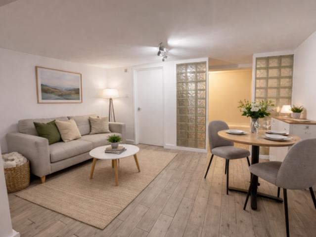 Studio for rent in Cat Hill
