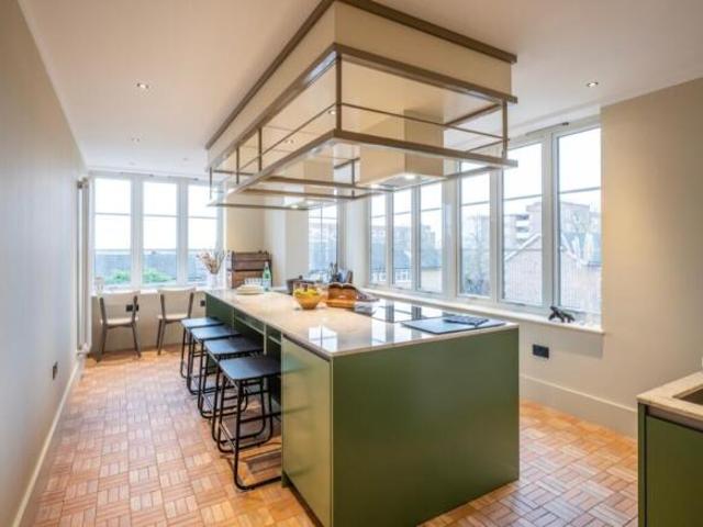 Studio for rent in Cat Hill
