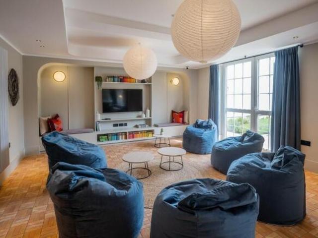Studio for rent in Cat Hill, Isle Of Man