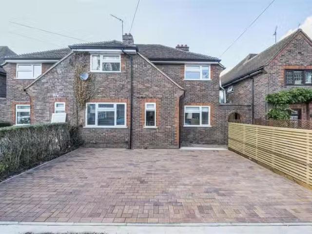 House for rent in Five Acres, Hertfordshire