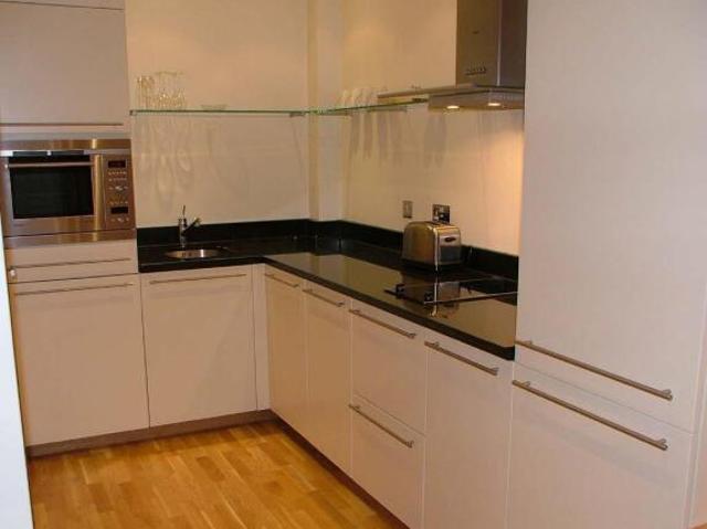 Studio for rent in South Lane, West Yorkshire